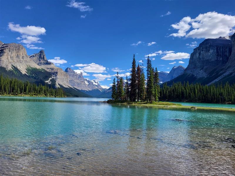 Maligne Lake